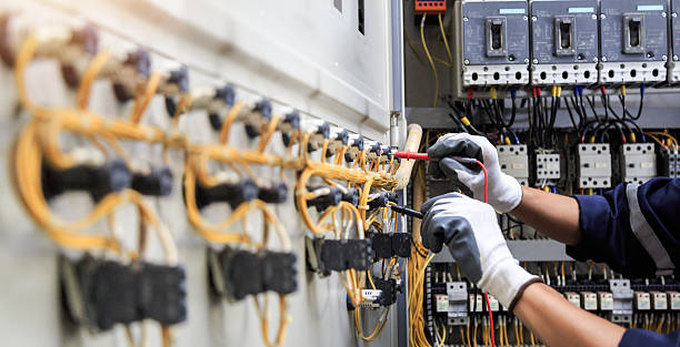 Professional Electrician technician working in Oak Brook, IL